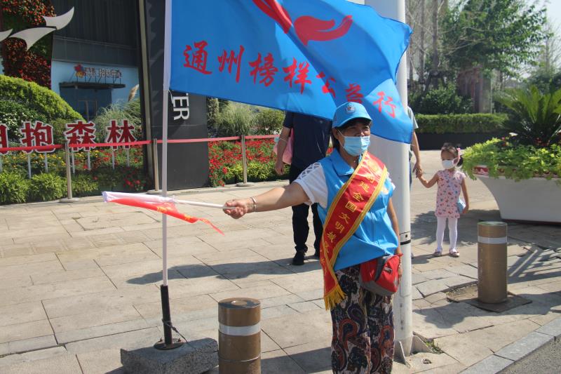 <strong>操擦骚逼逼网站</strong>